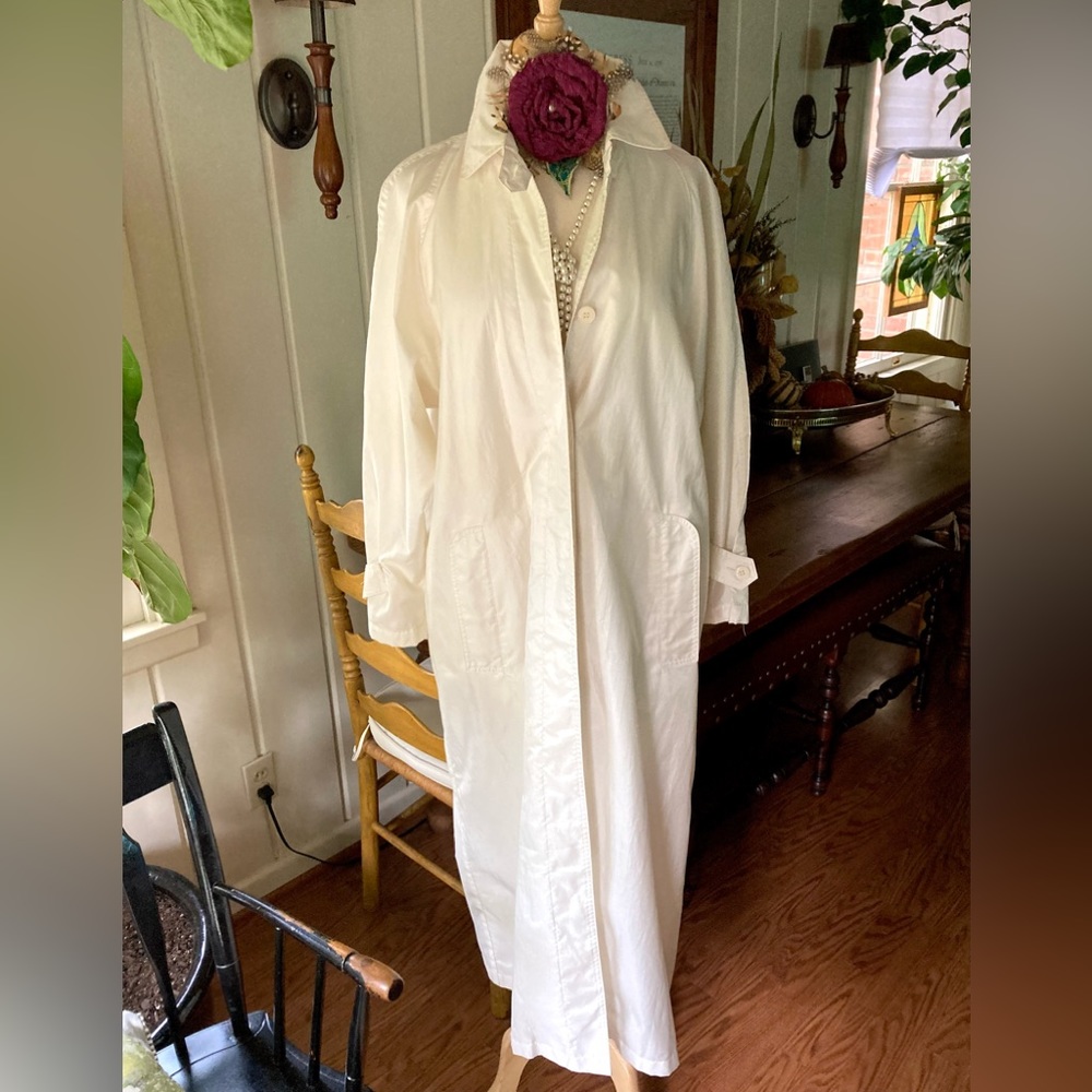 VINTAGE Dolman Sleeve Raincoat Made in Hong Kong